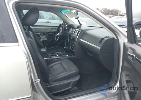 2010 Chrysler 300 Touring/Signature Series/Executive Series from USA, damaged, VIN 2C3CA5CV9AH325648